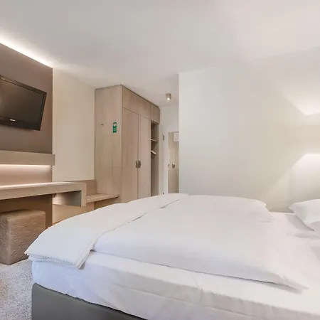 Bellevue Hotel 4*